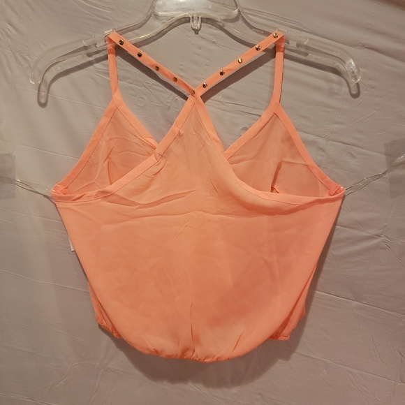 Tank - Picture 4 of 6